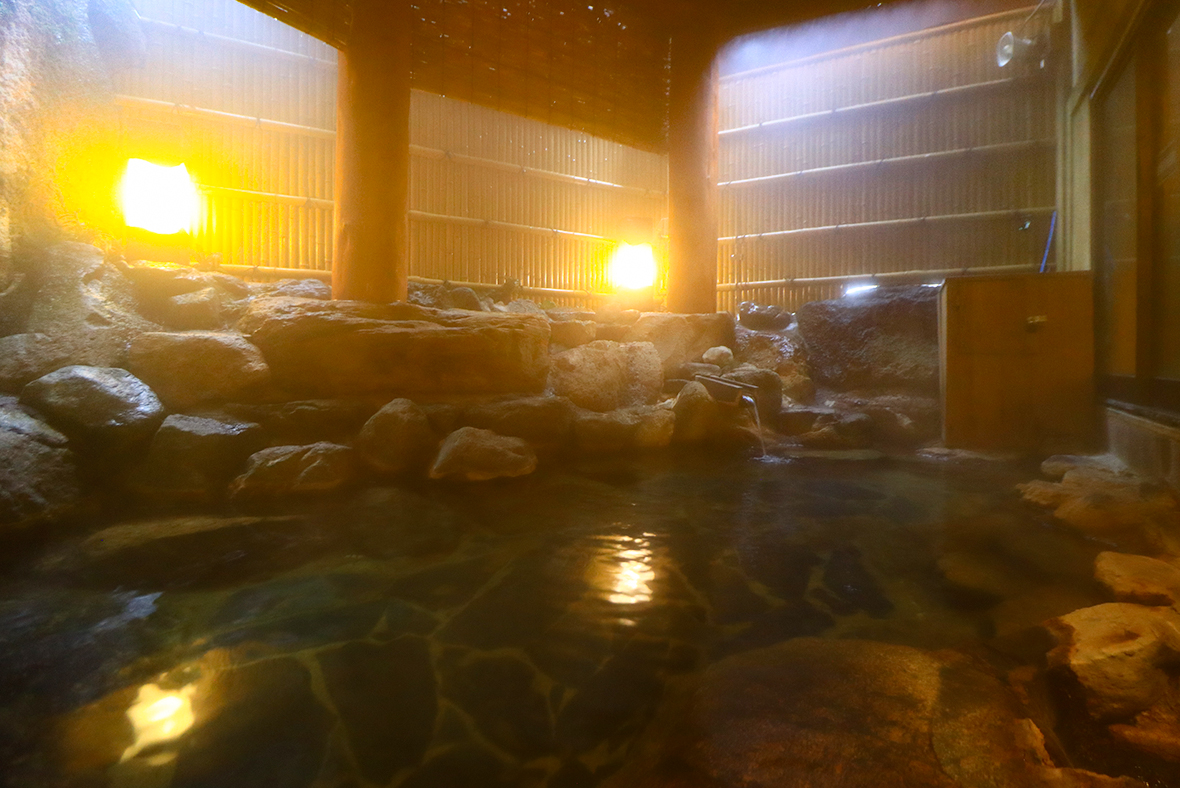 大浴場(岩風呂風露天風呂)