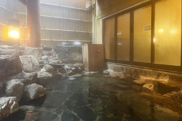 大浴場（岩風呂風露天風呂）